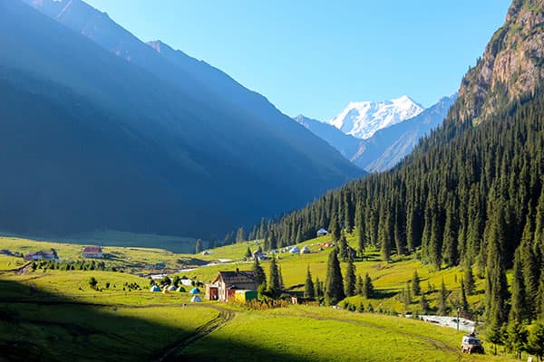 Good practices to preserve Kyrgyzstan's nature while traveling